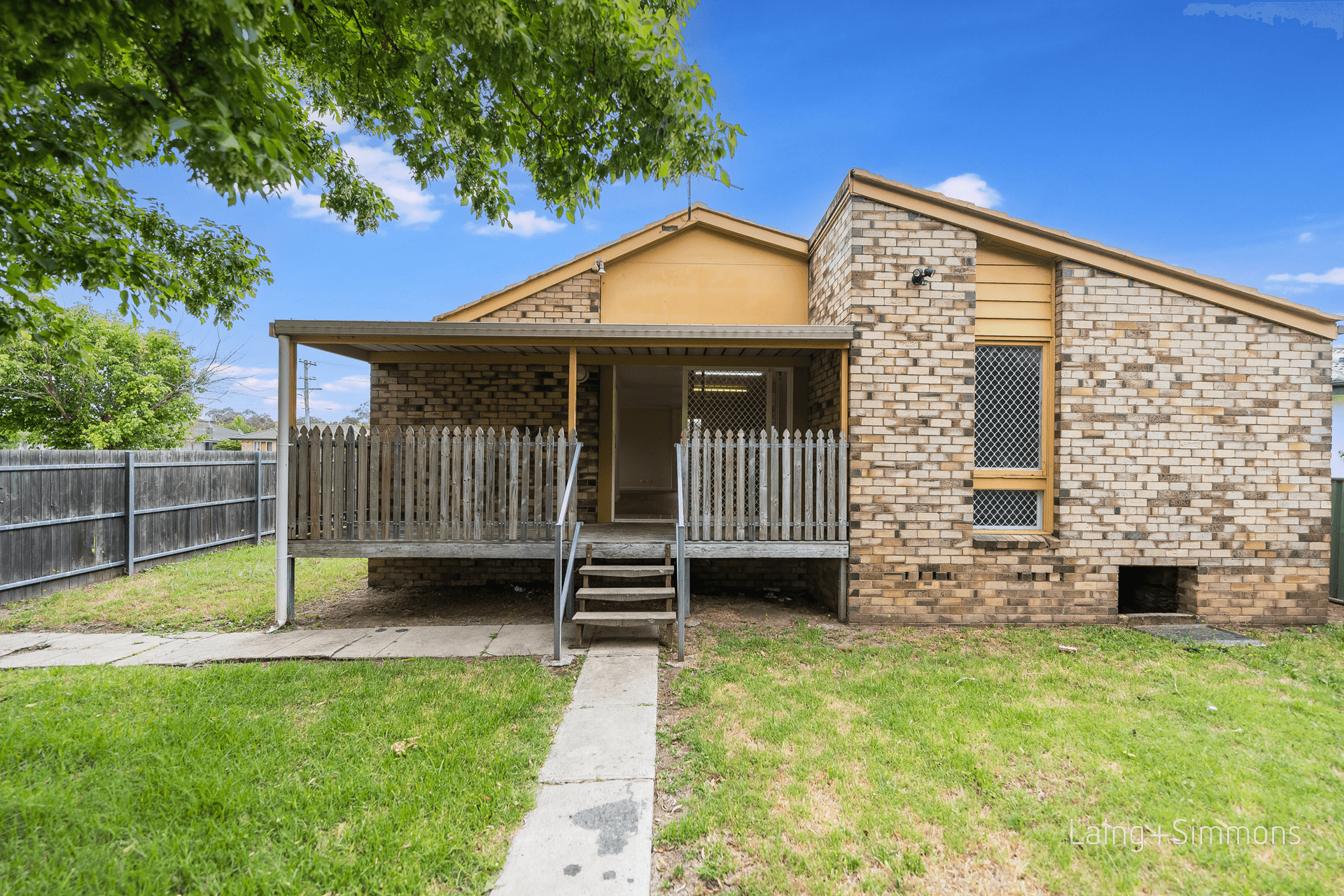 11 Golgotha Street, Armidale, NSW 2350