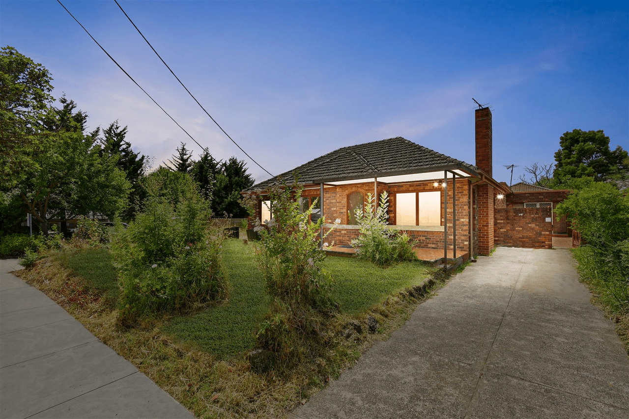 1 Laurence Grove, Ringwood East, VIC 3135