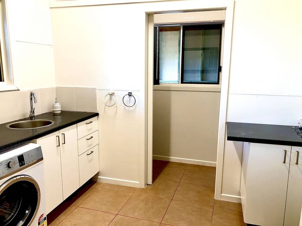 28941 Bruce Highway, Childers, QLD 4660