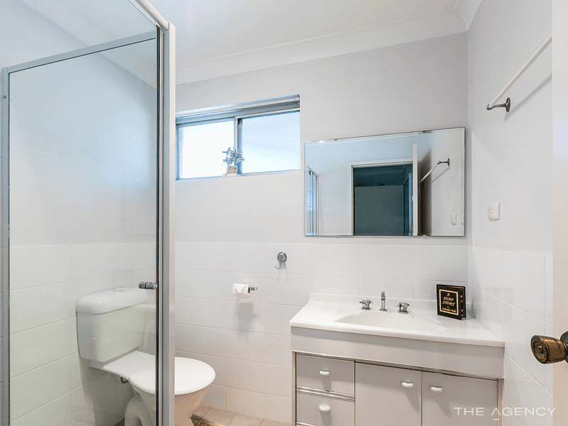 12B Glenside Crescent, Craigie, WA 6025