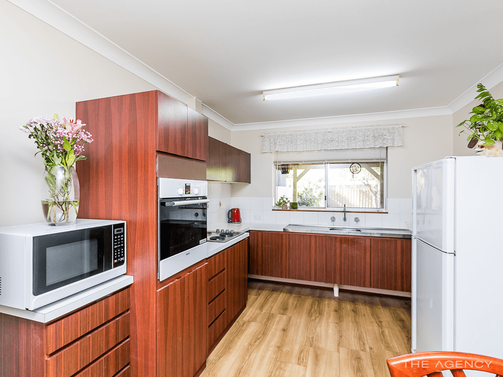 12B Glenside Crescent, Craigie, WA 6025