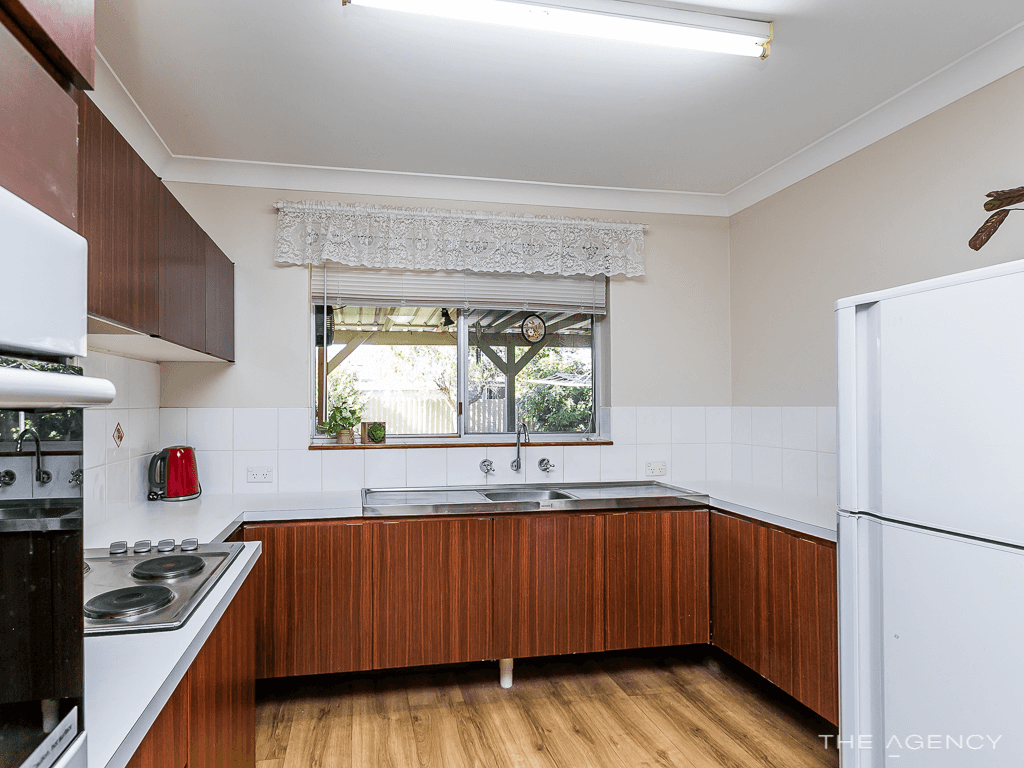 12B Glenside Crescent, Craigie, WA 6025