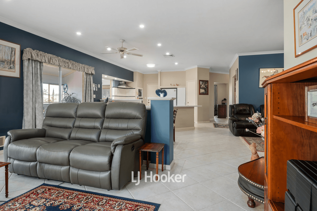 1 Hadfield Avenue, West Busselton, WA 6280