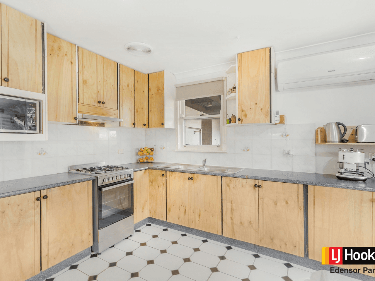 27 Guthega Crescent, HECKENBERG, NSW 2168