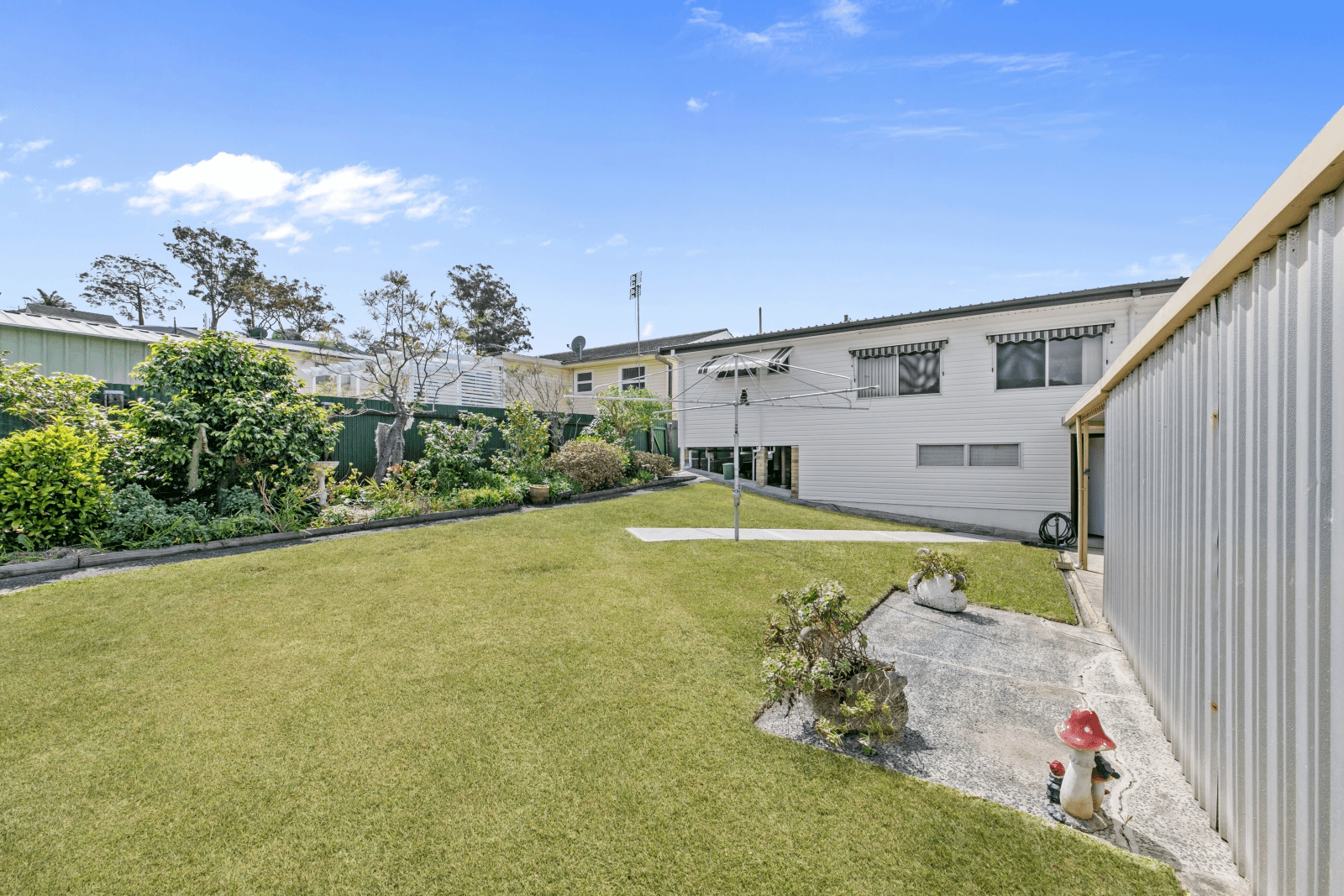 2 Headlam Parade, Springfield, NSW 2250