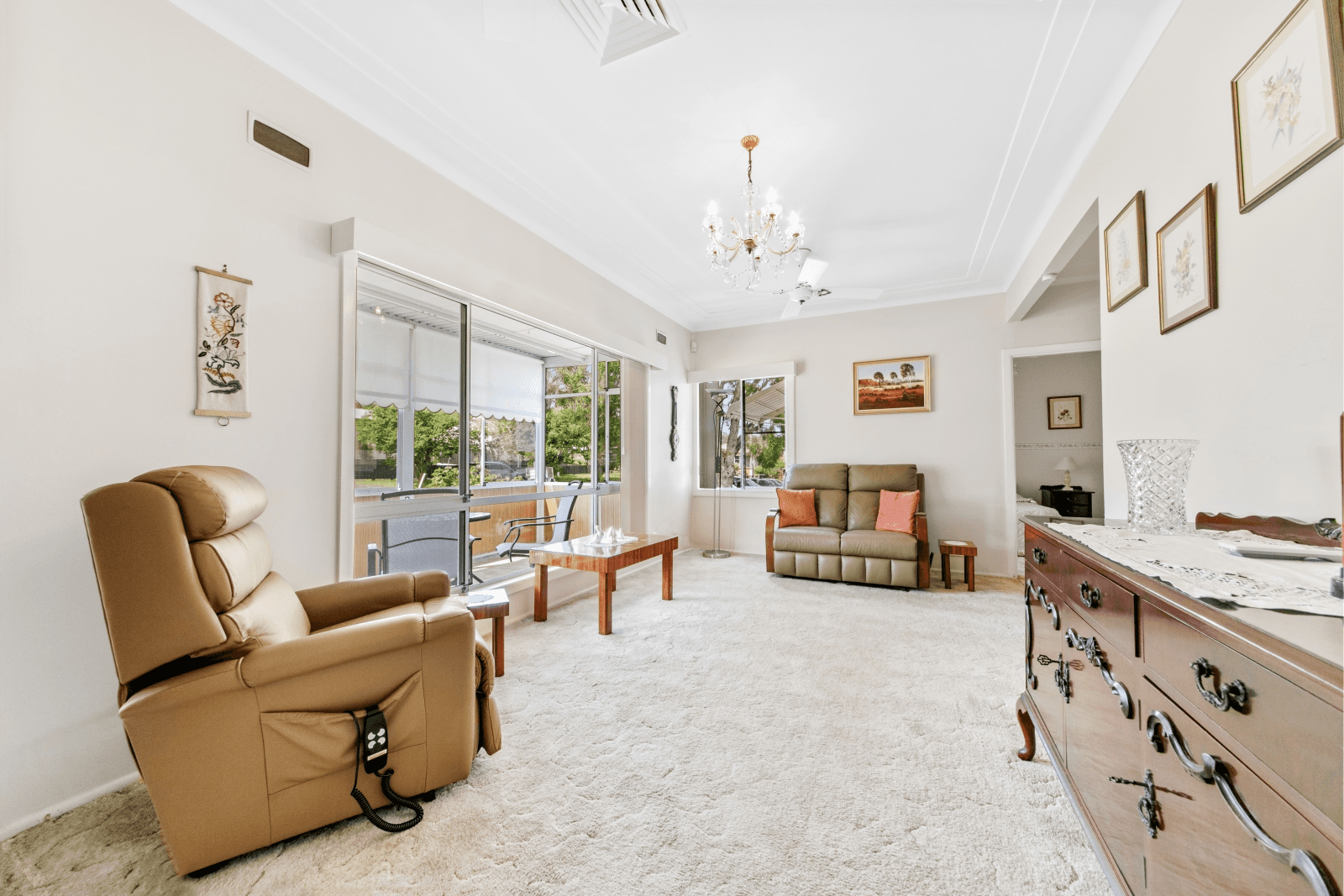 2 Headlam Parade, Springfield, NSW 2250