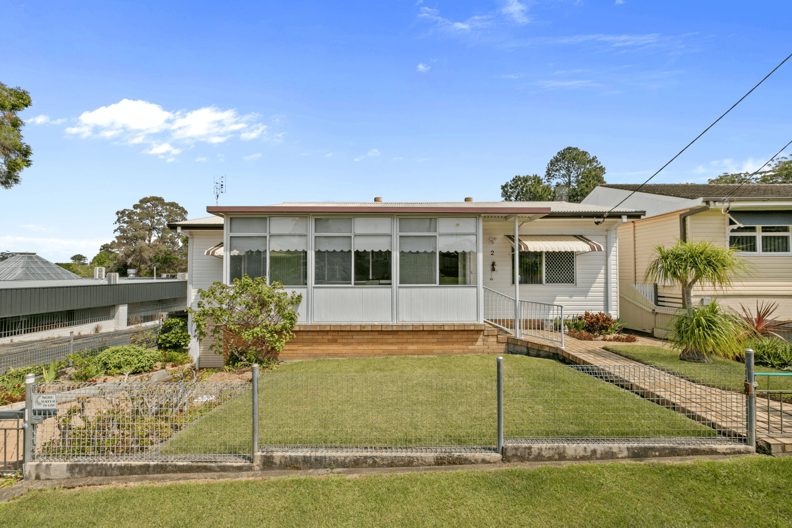 2 Headlam Parade, Springfield, NSW 2250