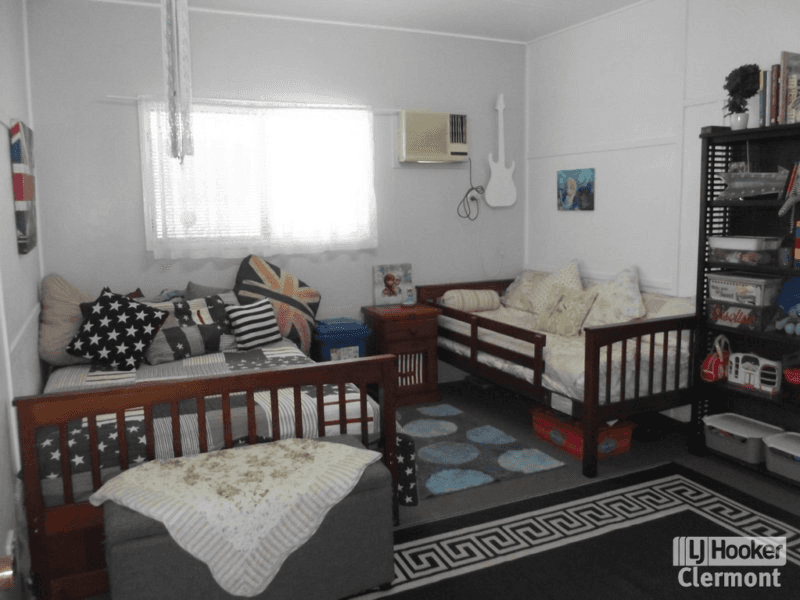 28 Beatty Street, CLERMONT, QLD 4721