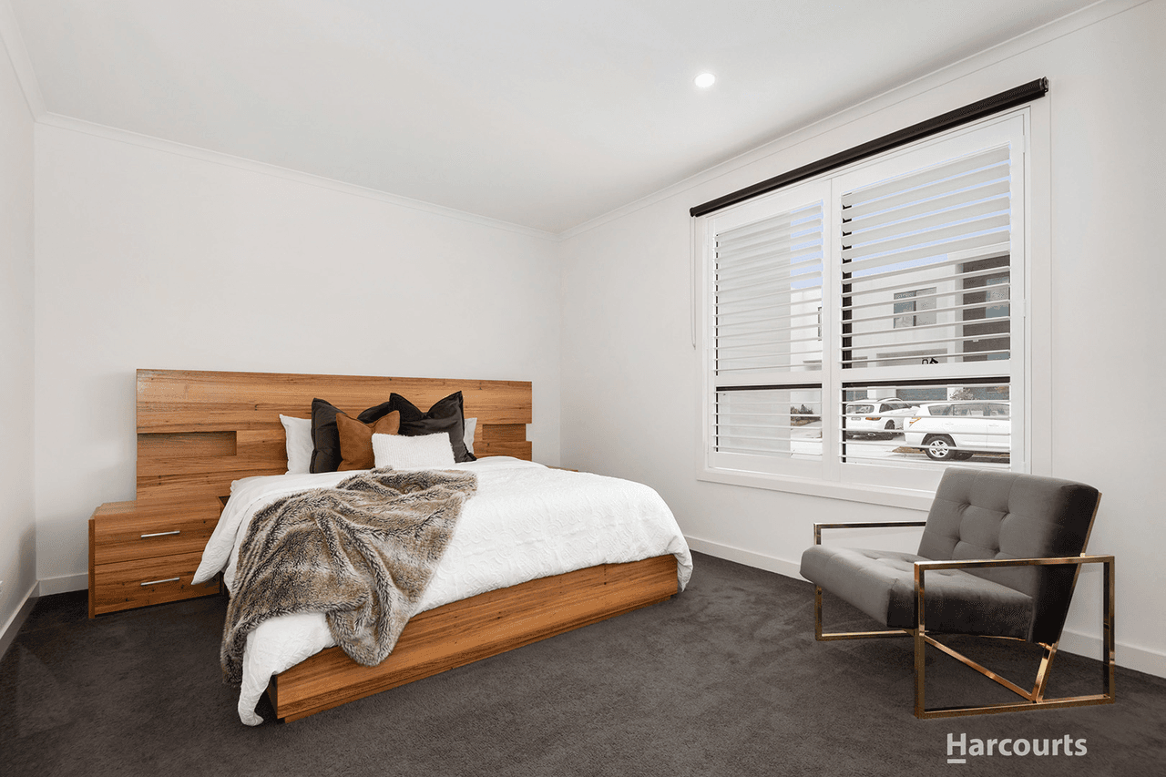 5 Riana Loop, EUMEMMERRING, VIC 3177