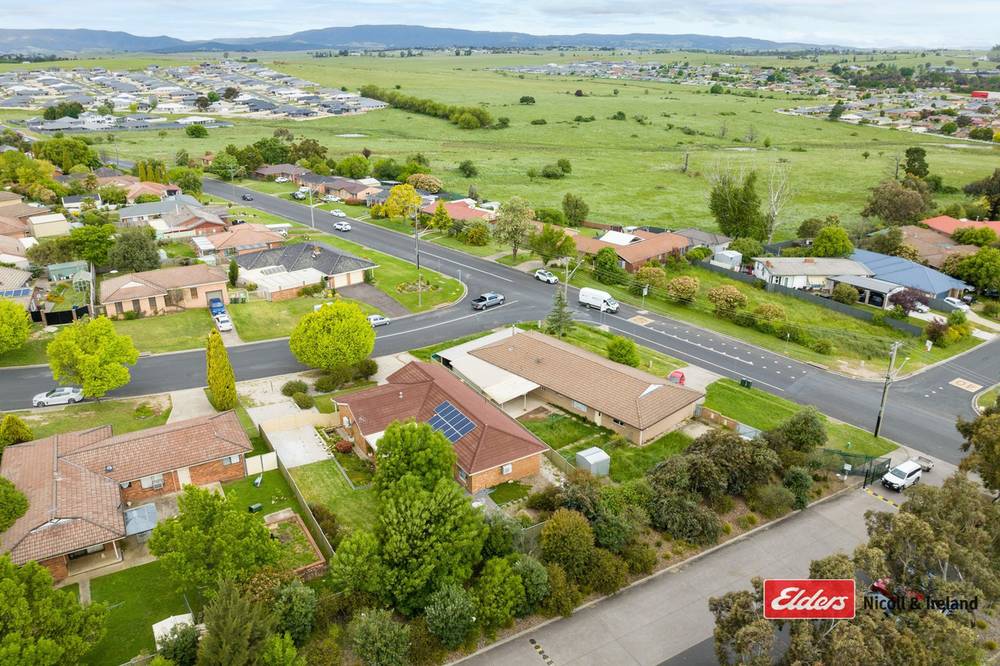 4 Hughes Street, Kelso, NSW 2795