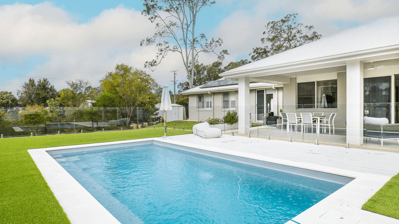 2 Sundowners Ct, Upper Caboolture, QLD 4510