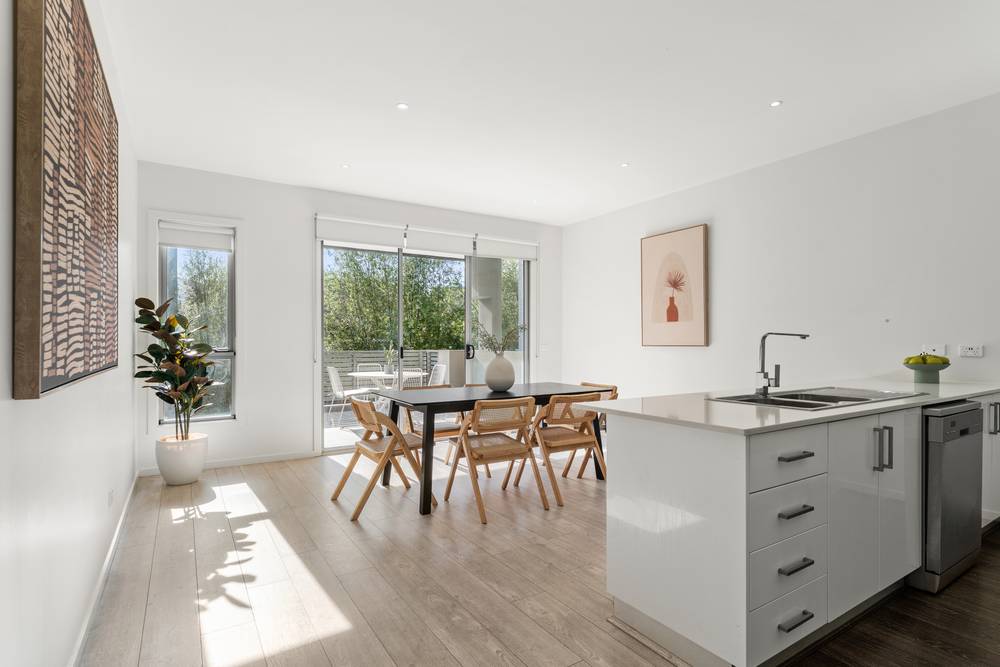10/13 Greville Street, Caroline Springs, VIC 3023