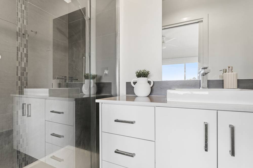 10/13 Greville Street, Caroline Springs, VIC 3023