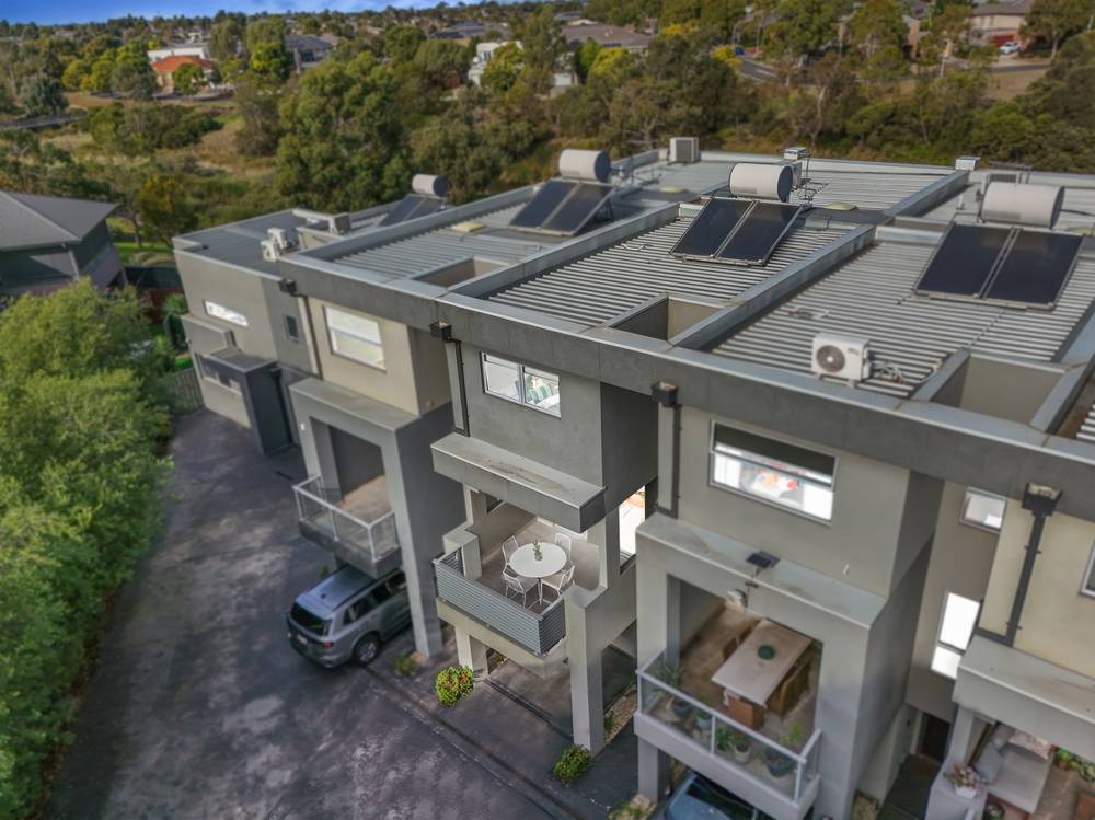10/13 Greville Street, Caroline Springs, VIC 3023