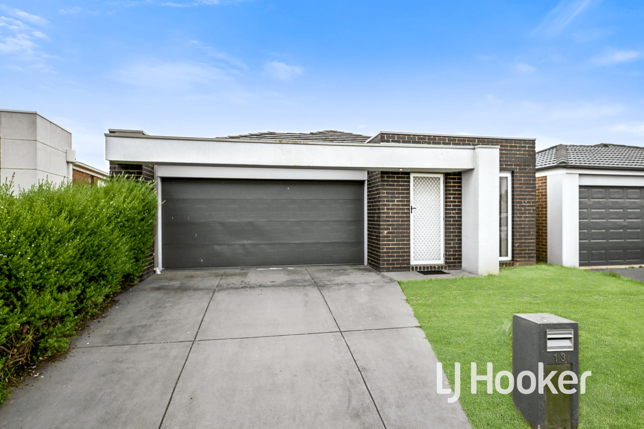 13 Serenity Street, PAKENHAM, VIC 3810