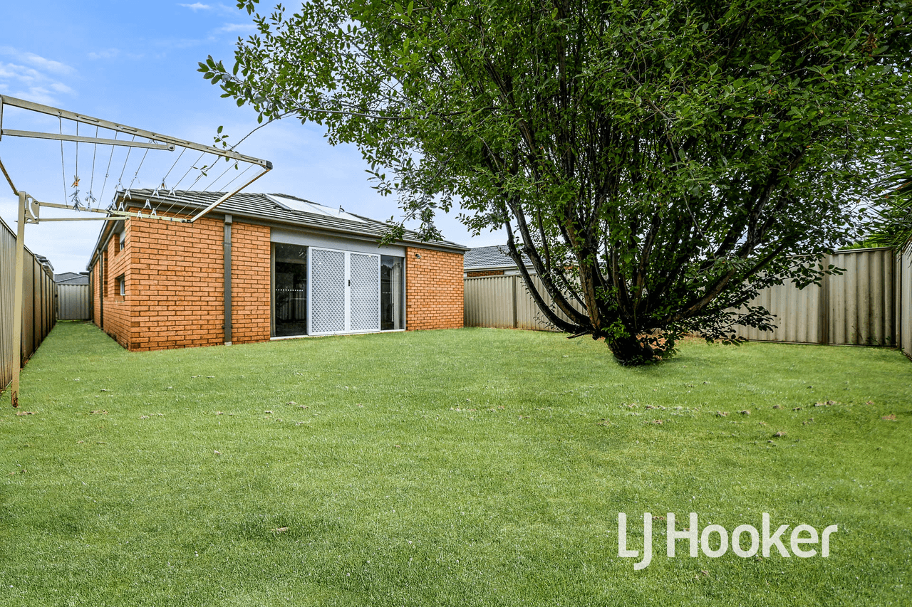 13 Serenity Street, PAKENHAM, VIC 3810