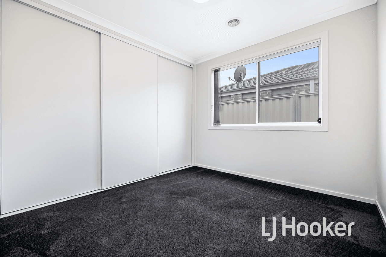 13 Serenity Street, PAKENHAM, VIC 3810