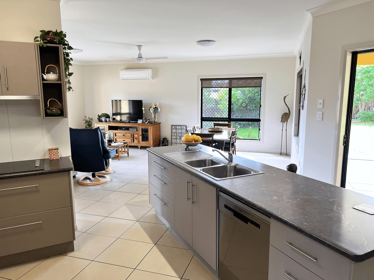 12 Ellwood Close, ATHERTON, QLD 4883