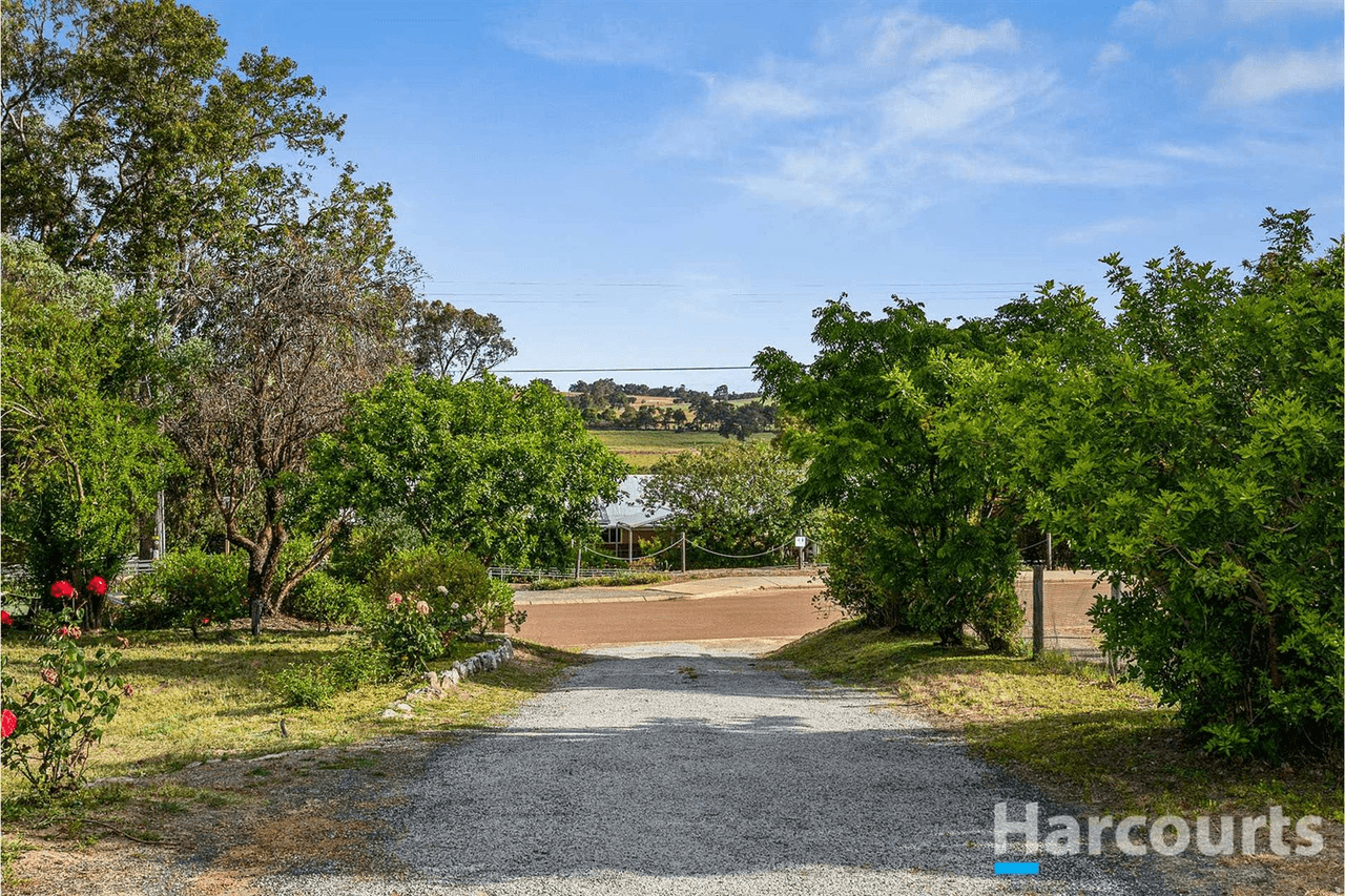 51  Robinson Street, Gingin, WA 6503