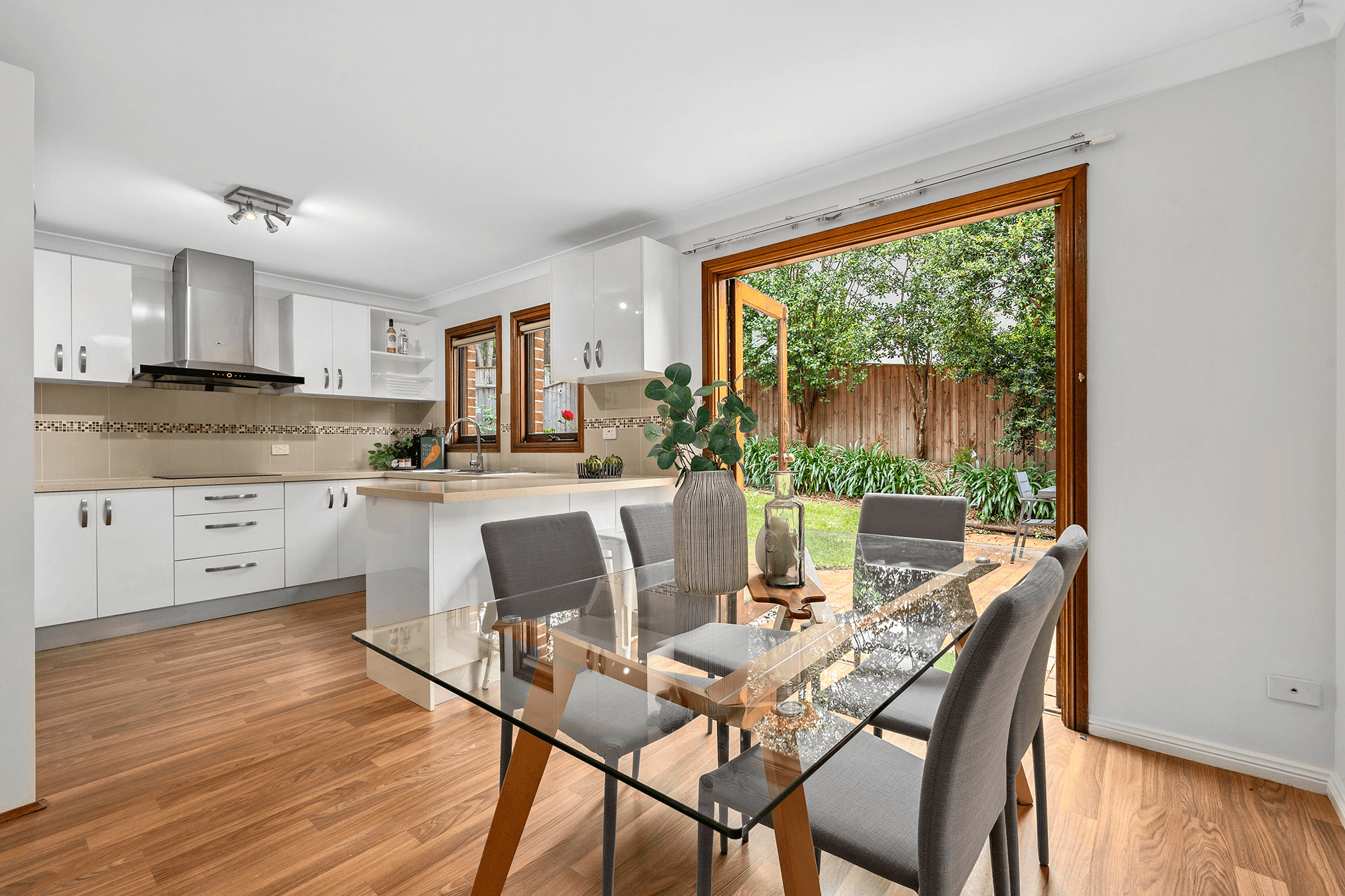 2/28 Campbell Avenue, NORMANHURST, NSW 2076