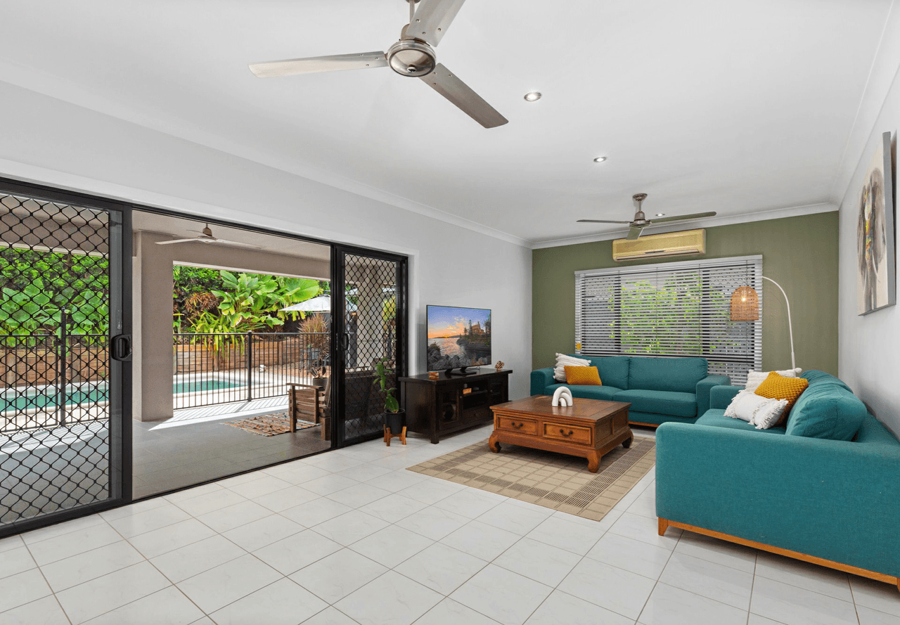 14 Springbrook Avenue, REDLYNCH, QLD 4870