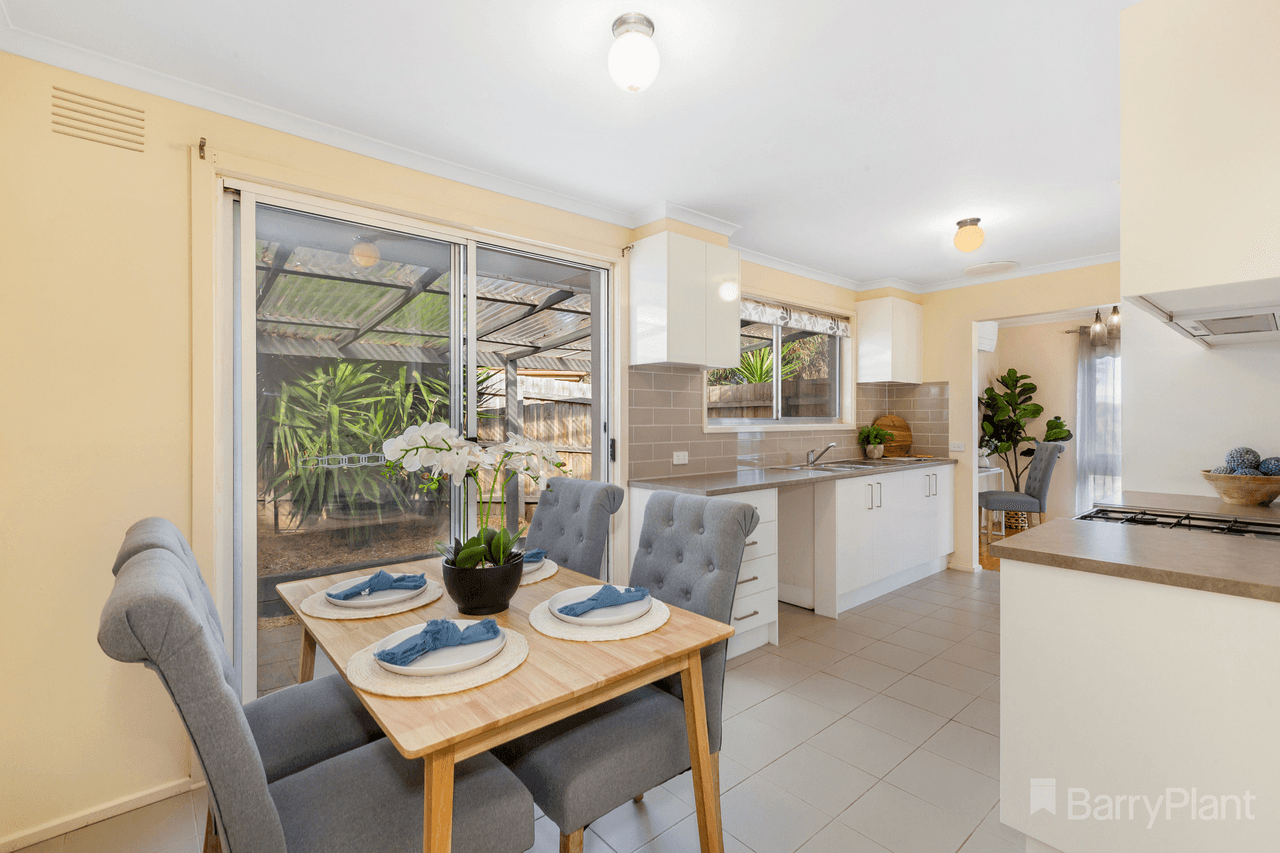 25 Isaacs Close, SUNBURY, VIC 3429