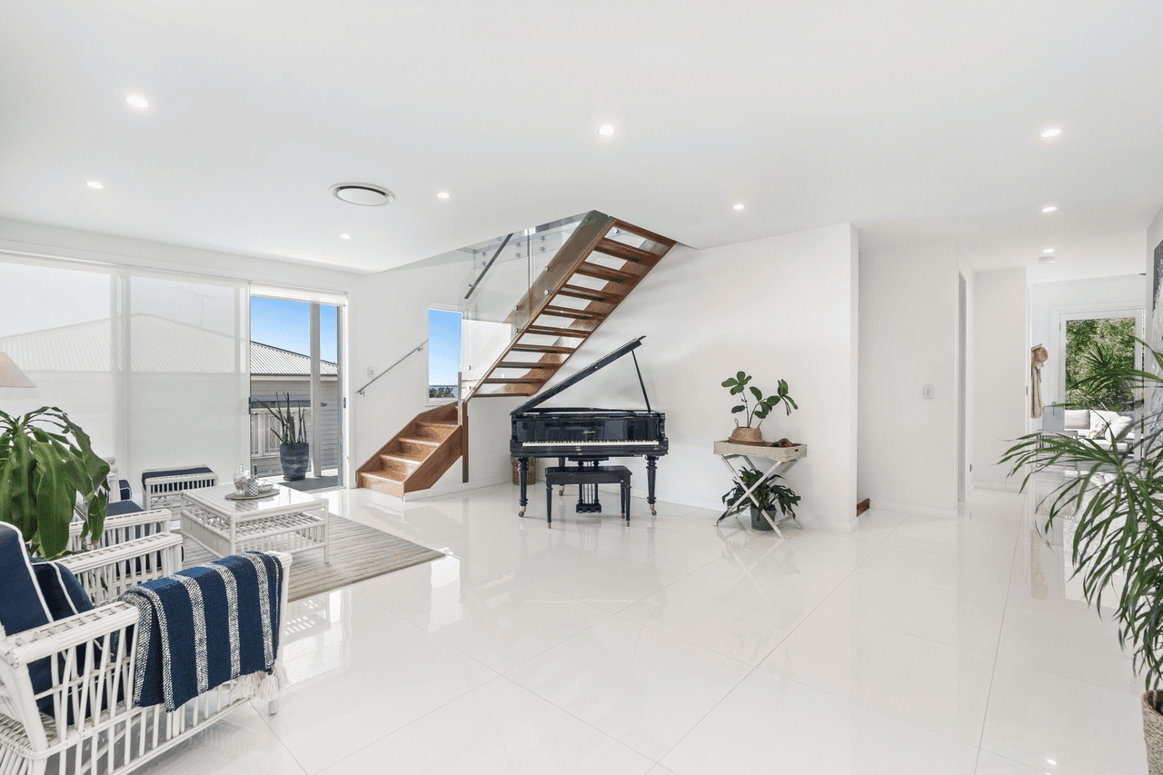 135 Gordon Parade, Manly, QLD 4179