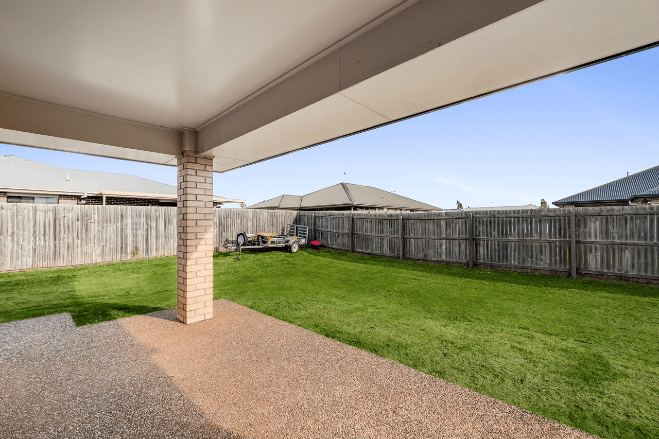 3 Fairfax Street, CAMBOOYA, QLD 4358