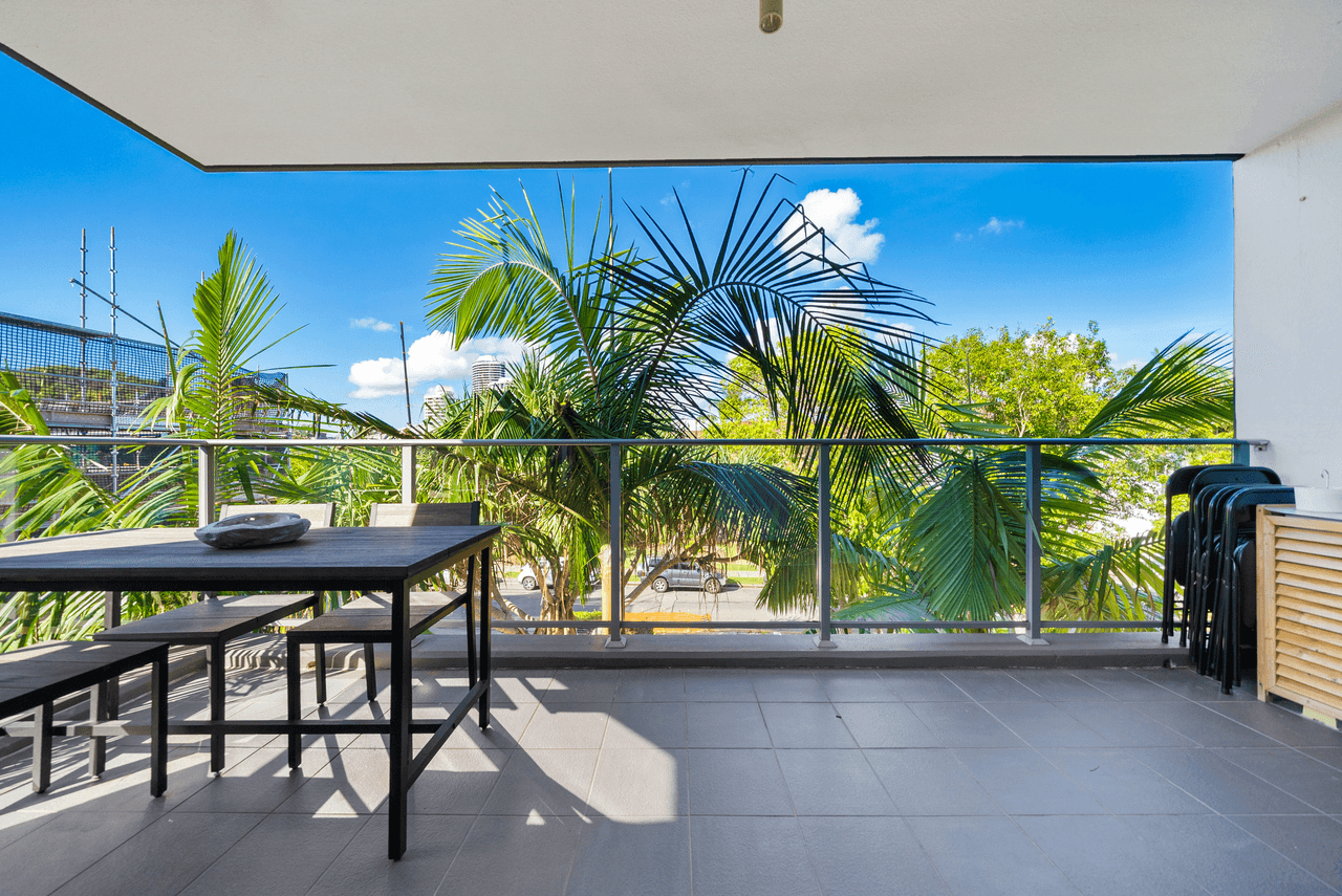 305/33-37 Madang Crescent, RUNAWAY BAY, QLD 4216