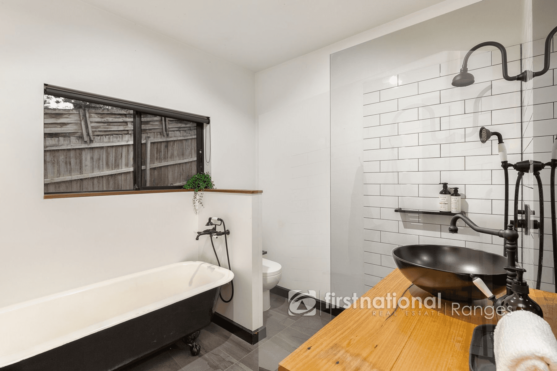 11 Alexander Road, COCKATOO, VIC 3781