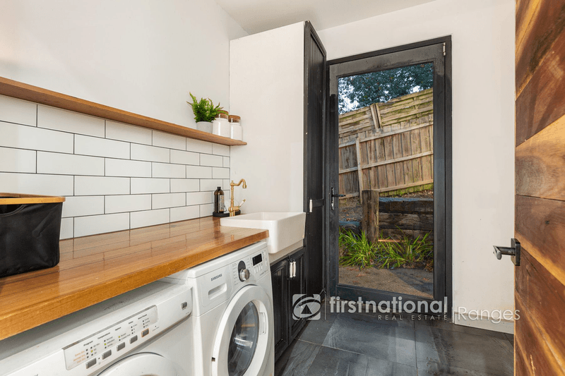 11 Alexander Road, COCKATOO, VIC 3781