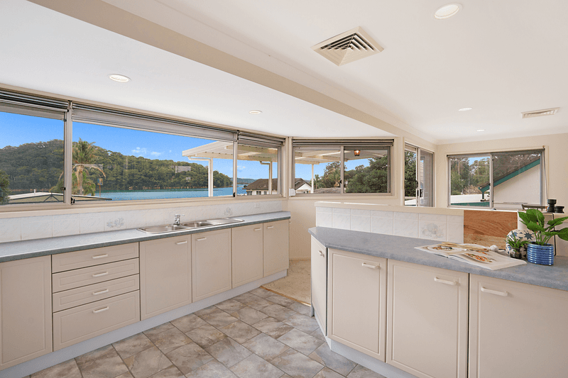 43 Waterview Street, WOY WOY, NSW 2256