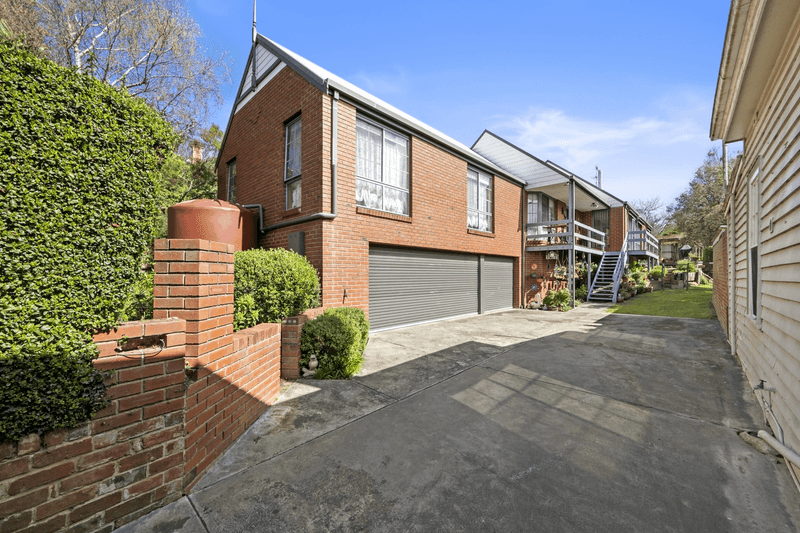 12 Seymour Crescent, Soldiers Hill, VIC 3350