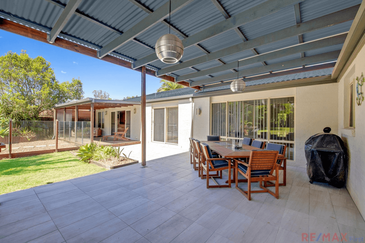 3 Bottlebrush Place, Little Mountain, QLD 4551