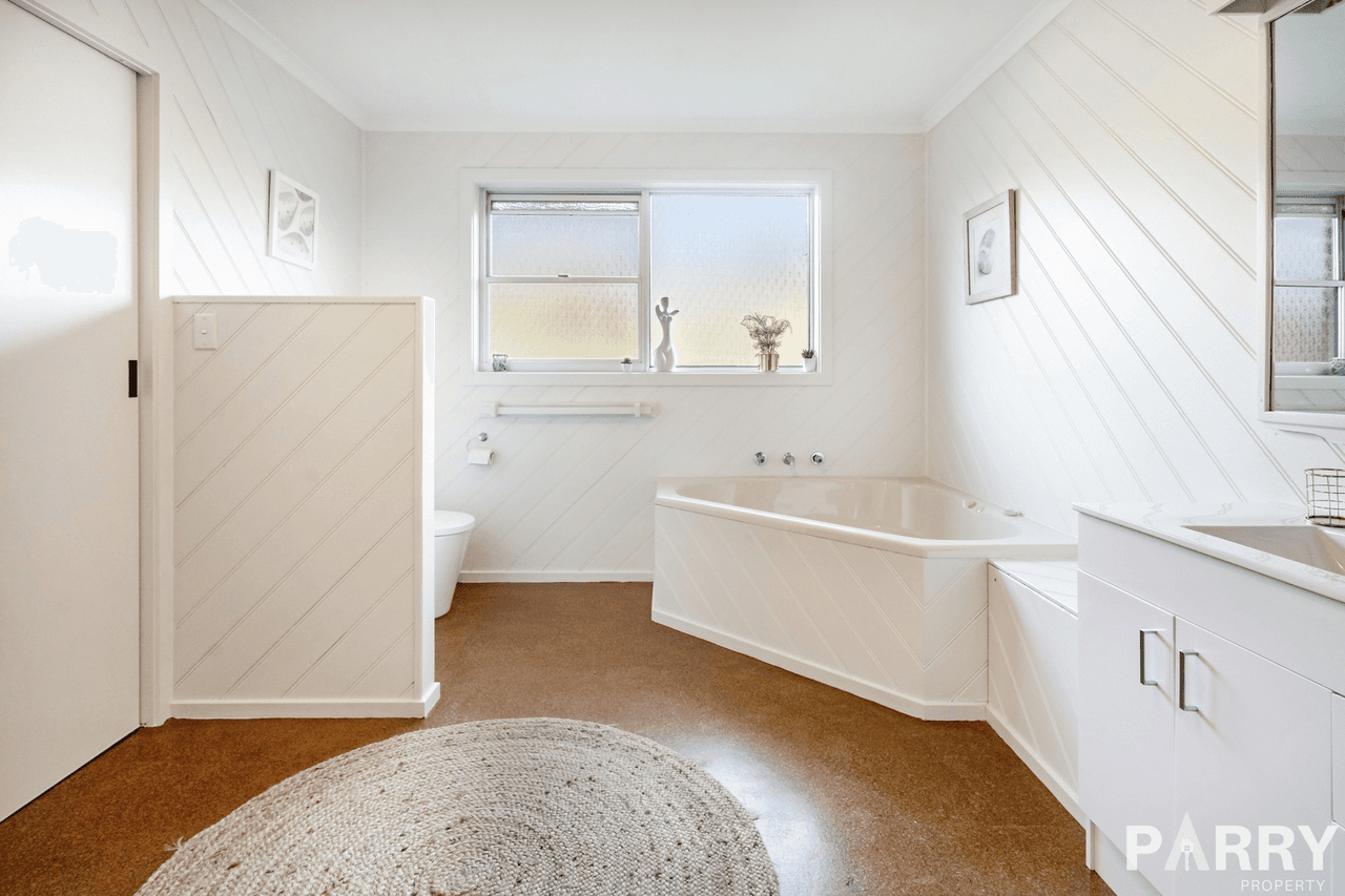 68-70 Beach Crescent, GREENS BEACH, TAS 7270