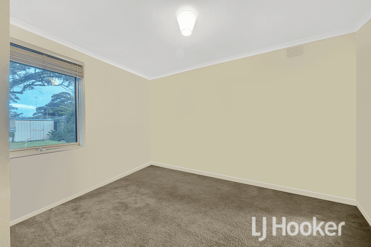 8 Winnima Avenue, HAMPTON PARK, VIC 3976