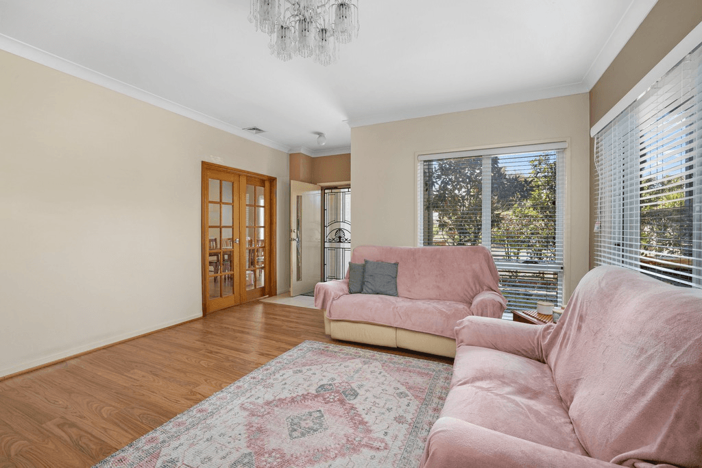 13 Stowe Avenue, CAMPBELLTOWN, NSW 2560