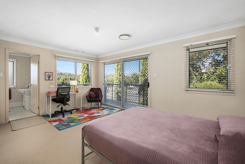 13 Stowe Avenue, CAMPBELLTOWN, NSW 2560