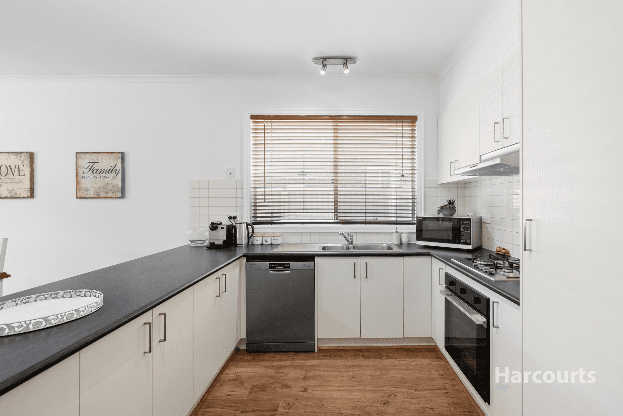 9 Cotteridge Place, Caroline Springs, VIC 3023