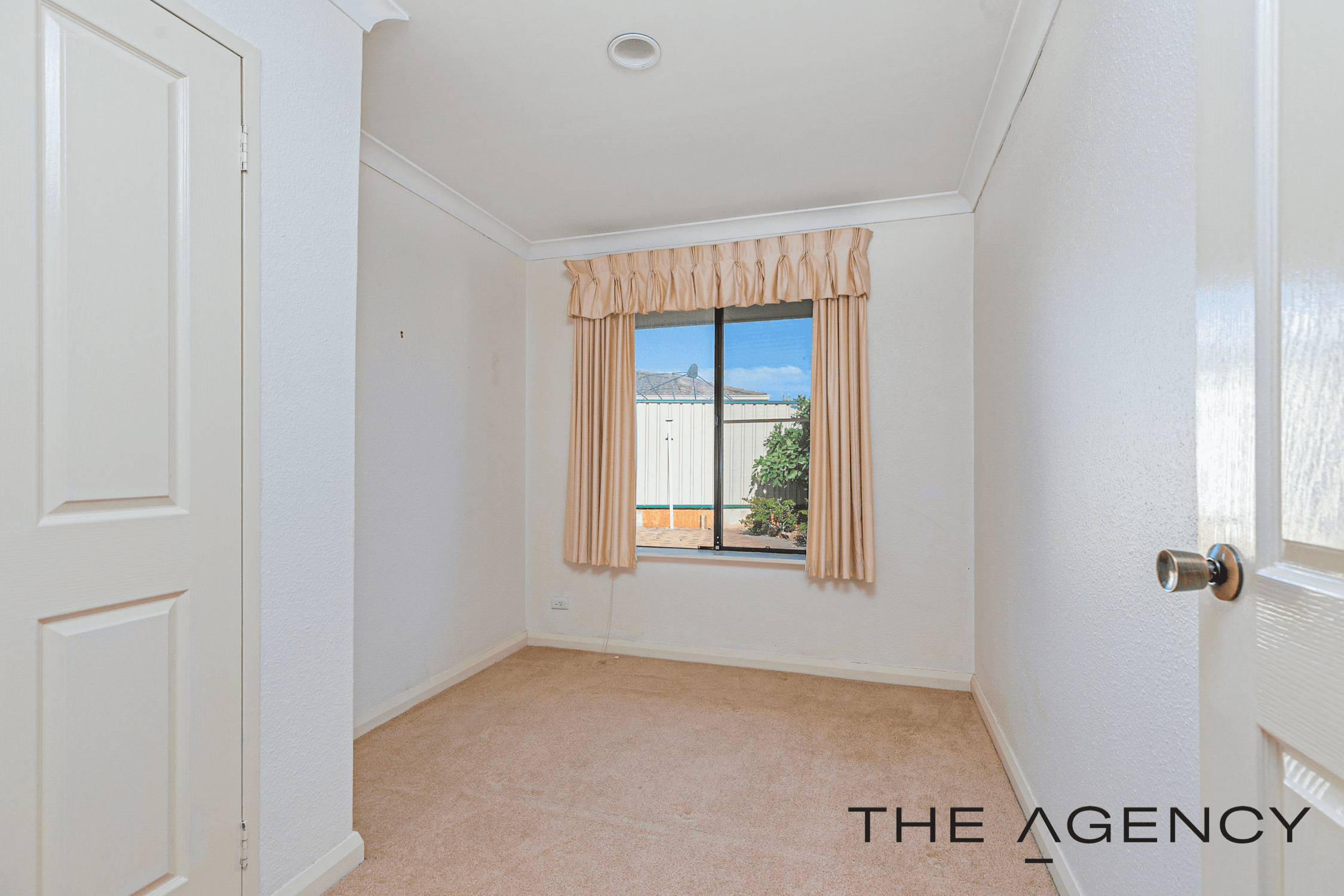 2 Parkway Road, Thornlie, WA 6108