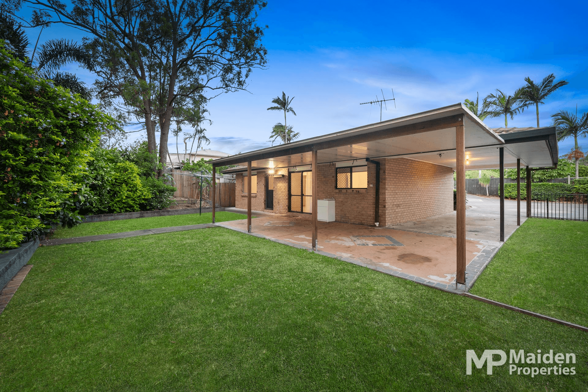 37 Erin Drive, BROWNS PLAINS, QLD 4118