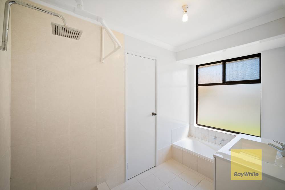 10 Creek Edge, SWAN VIEW, WA 6056
