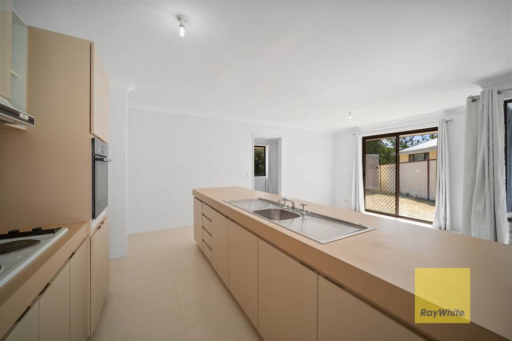 10 Creek Edge, SWAN VIEW, WA 6056