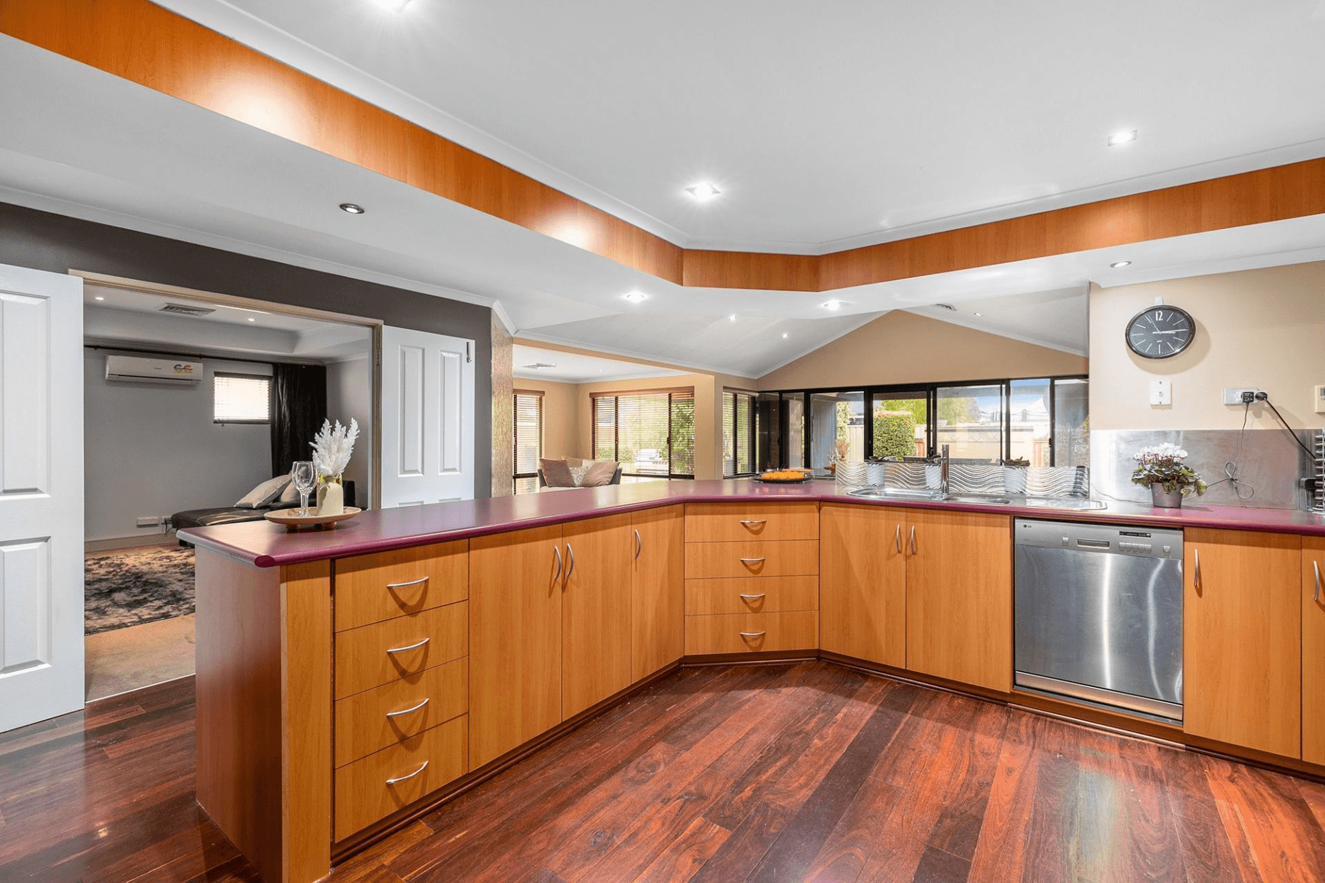 7 Longshaw Circuit, Canning Vale, WA 6155