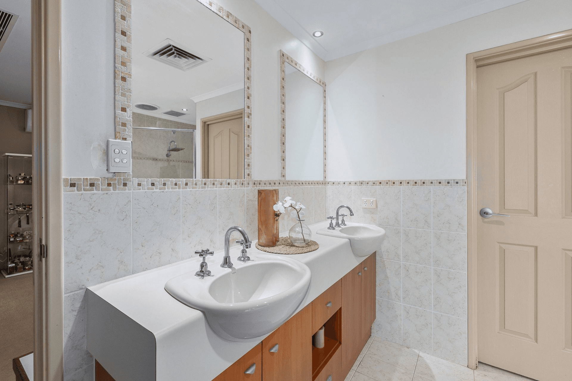 7 Longshaw Circuit, Canning Vale, WA 6155