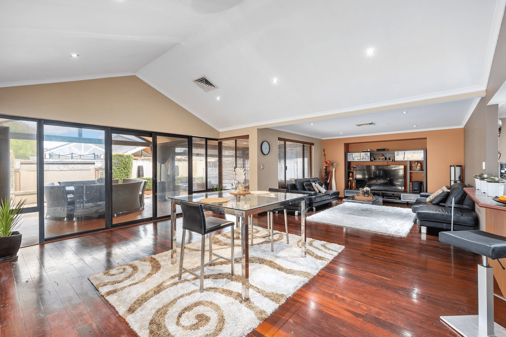 7 Longshaw Circuit, Canning Vale, WA 6155