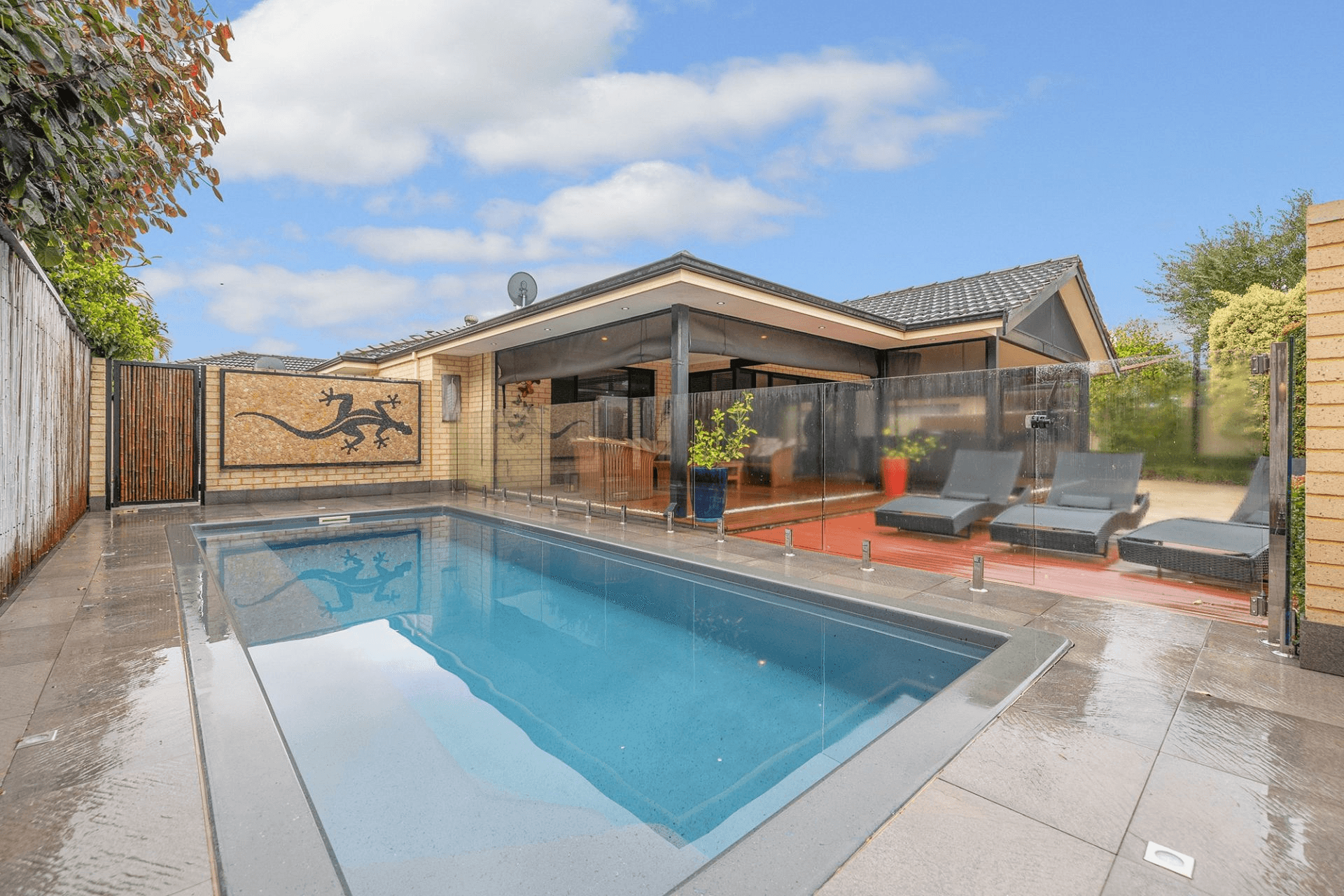 7 Longshaw Circuit, Canning Vale, WA 6155