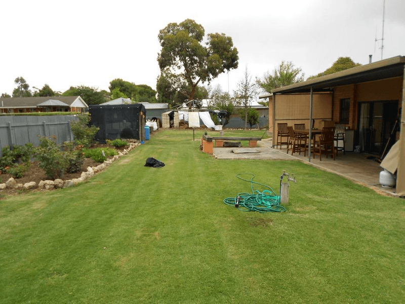 24 Albert Pde, BORDERTOWN, SA 5268