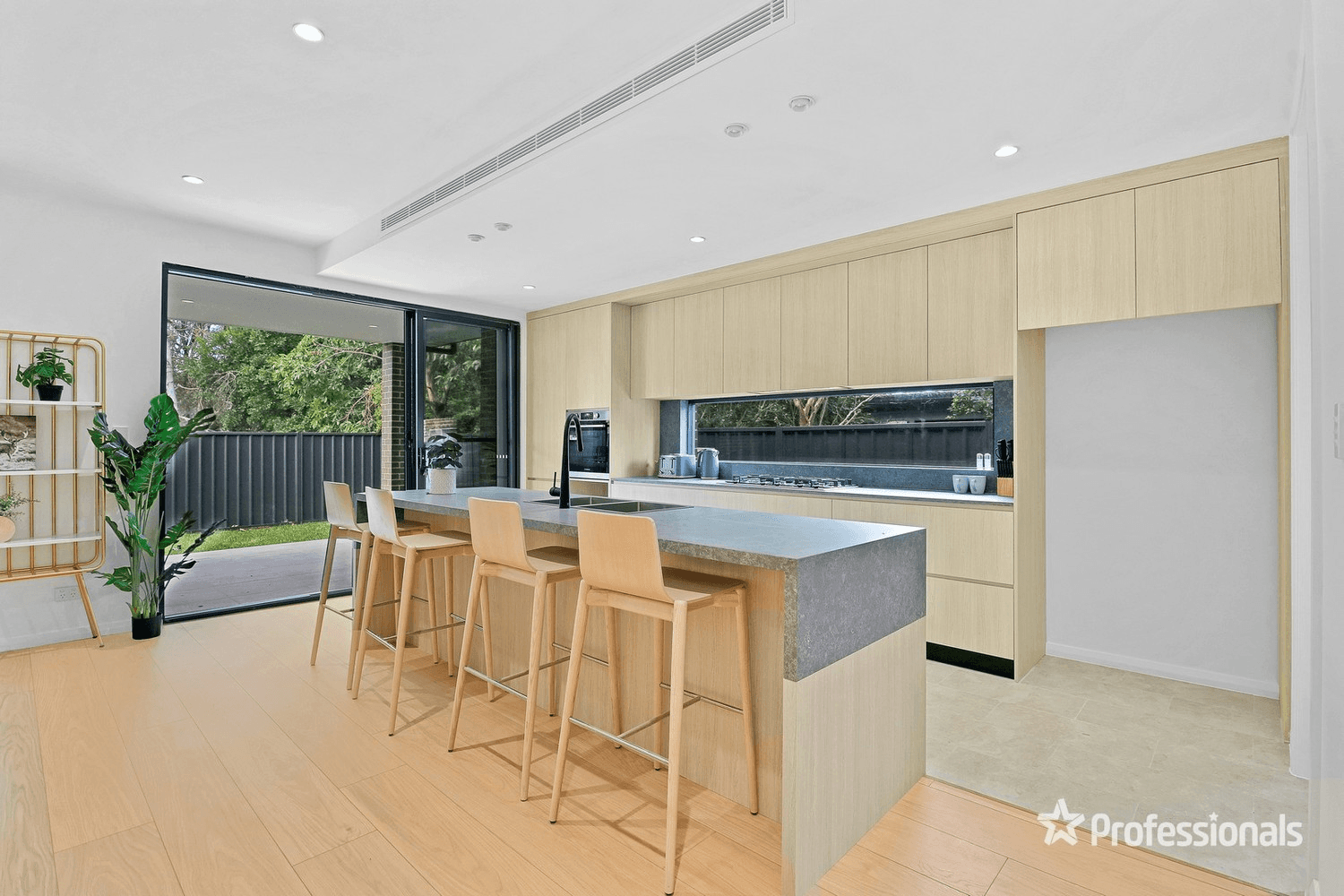 2 Anchorage Street, St Clair, NSW 2759