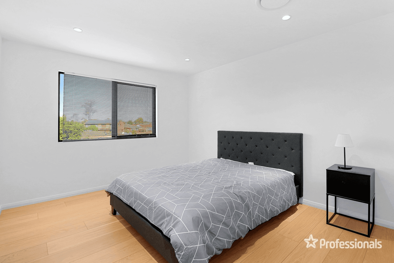 2 Anchorage Street, St Clair, NSW 2759